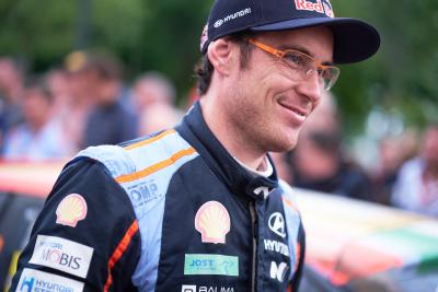 Thierry Neuville resisted 