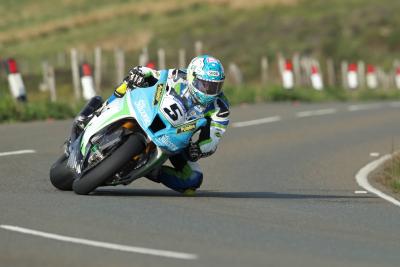 TT 2018: Harrison raises bar further with 133mph lap