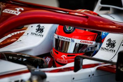 Raikkonen explains bizarre skirmish with Sainz at end of F1 test