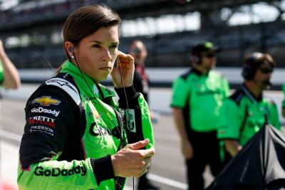 Danica Patrick bergabung dengan NBC Sports untuk siaran Indianapolis 500