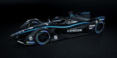 Mercedes juga beralih ke corak serba hitam di Formula E