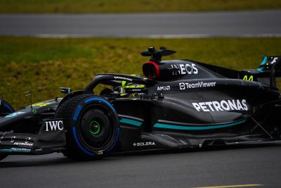 Hamilton Lebih 'Berhati-Hati' Tentang Peluang Mercedes