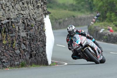 TT 2018: Dunlop clinches 17th win with Supersport success