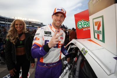 O'Reilly Auto Parts 500 di Texas Motor Speedway - Hasil Lengkap