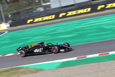 Magnussen found qualifying crash “quite embarrassing”