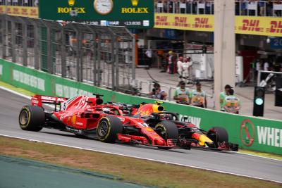 Vettel: Taruhan ban Ferrari terbukti merugikan