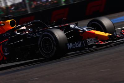 Menangi F1 GP Meksiko, Verstappen Tinggalkan Hamilton