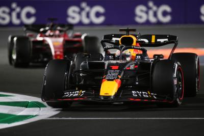 F1 GP Arab Saudi: Verstappen Menanggi 'Thriller' dari Leclerc