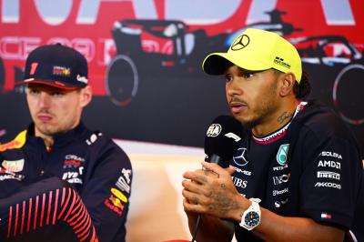 Hamilton Klaim Rekan Satu Timnya Lebih Kuat dari Milik Verstappen