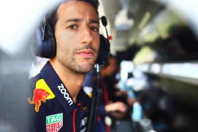 Horner Tegaskan Red Bull Tidak Berencana Beri Kursi ke Ricciardo