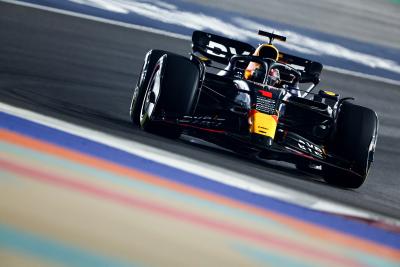 F1 GP Qatar: Verstappen Menang saat Duo Mercedes Bentrok