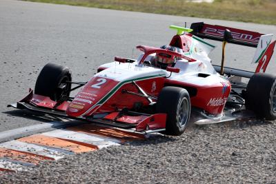 Leclerc resists Sargeant to win opening Zandvoort F3 sprint race