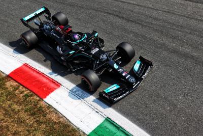 Hamilton fastest as Sainz crashes heavily in final Italian GP practice