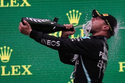Bottas beats Verstappen to end F1 win drought, Hamilton a frustrated P5