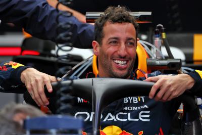 Horner mengejek Brown tentang Ricciardo: 