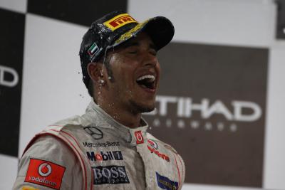 Hamilton Mengingat Saran Ayahnya untuk Tetap di McLaren
