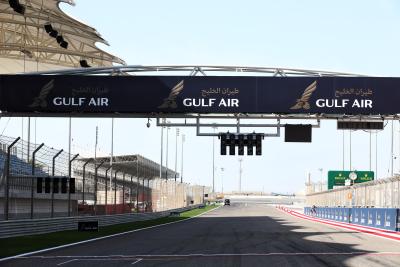F1 akan balapan di Sirkuit Luar Bahrain untuk Sakhir GP