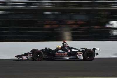 Spencer Pigot memimpin upaya pertama kualifikasi Indy 500