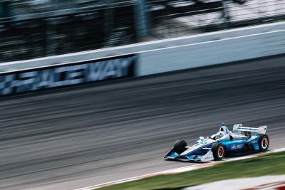 Josef Newgarden meluncur ke Bommarito 500 Pole