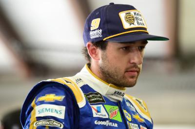 Chase Elliott memuncaki William Byron untuk tiang Watkins Glen