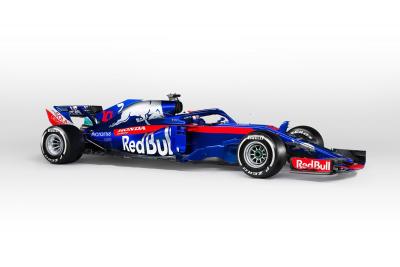 Toro Rosso officially presents Honda-powered STR13 | F1 | Crash