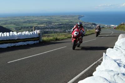 Isle of Man TT 2023: Top 20 pebalap Supersport unggulan