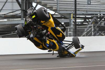 Kecelakaan Soroti Chaotic Carb Day di Indianapolis