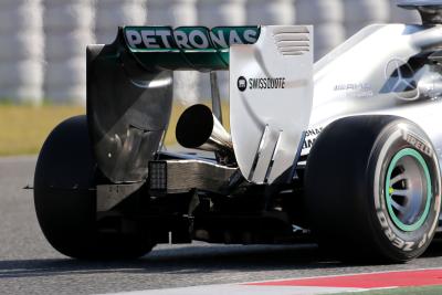 Mercedes trials 'megaphone' exhaust