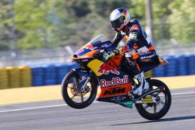 Moto3: Brilliant Miller snatches last lap victory