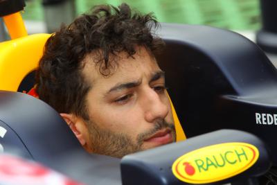 Ricciardo furious Vettel, Hamilton go unpunished