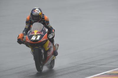 Moto3: Brave wet lap sees Binder snatch pole