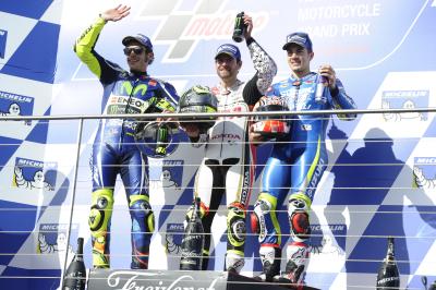 Crutchlow victorious at Phillip Island