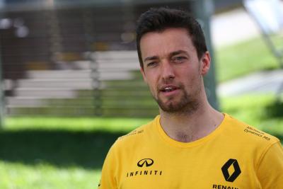 EXCLUSIVE: Palmer talks Renault, pressure... and being 'hangry'!