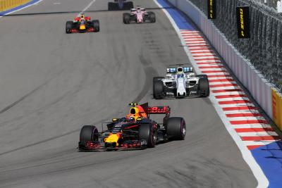 30.04.2017 - Race, Max Verstappen (NED) Red Bull Racing RB13 and Felipe Massa (BRA) Williams FW40