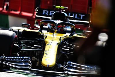 Esteban Ocon (FRA) Renault F1 Team RS20.