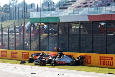 Kevin Magnussen (DEN) Haas VF-20 and Carlos Sainz Jr (ESP) McLaren MCL35 crashed out of the race.