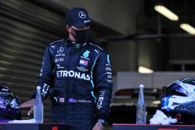 Lewis Hamilton (GBR) Mercedes AMG F1 in parc ferme.