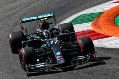 Bottas di atas, Hamilton ke-5 dalam latihan terakhir F1 GP Italia