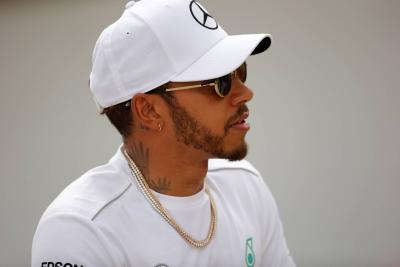 Hamilton disputes Vettel's Mercedes, Ferrari gap call