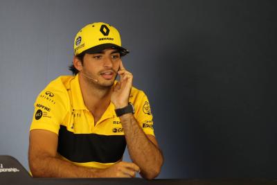 Sainz: Tidak ada pergerakan di masa depan sampai Ricciardo menandatangani