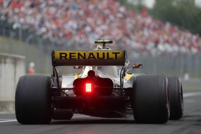 Bagaimana Renault mencuri Ricciardo dari Red Bull