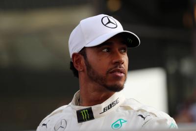 Hamilton tidak termotivasi oleh rekor F1 Schumacher - Button