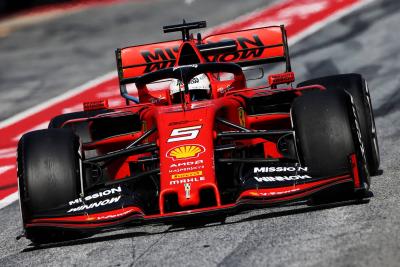 Vettel: Revolusi Ferrari F1 akan menjadi 'kegilaan'