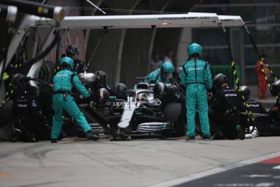 Wolff menjelaskan pit stop double-stack Mercedes yang 'bangga'