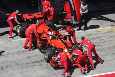 Vettel explains “broken” Ferrari F1 car as he starts ninth