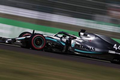 Hamilton dibuat frustasi dengan strategi Mercedes