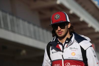 Alfa Romeo mempertahankan Antonio Giovinazzi untuk tahun 2020