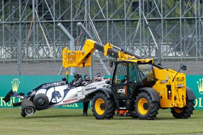 Pirelli mengungkapkan alasan kecelakaan F1 GP Inggris Kvyat