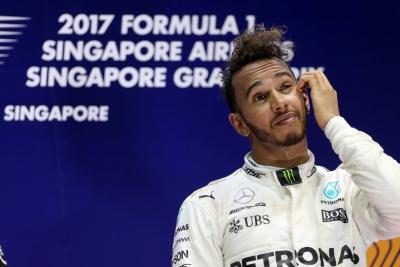 Wolff still not ready to openly back Hamilton for F1 title
