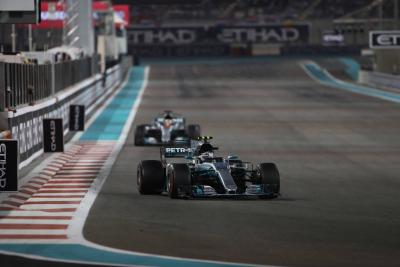 Hamilton laments lack of overtaking chances in Abu Dhabi